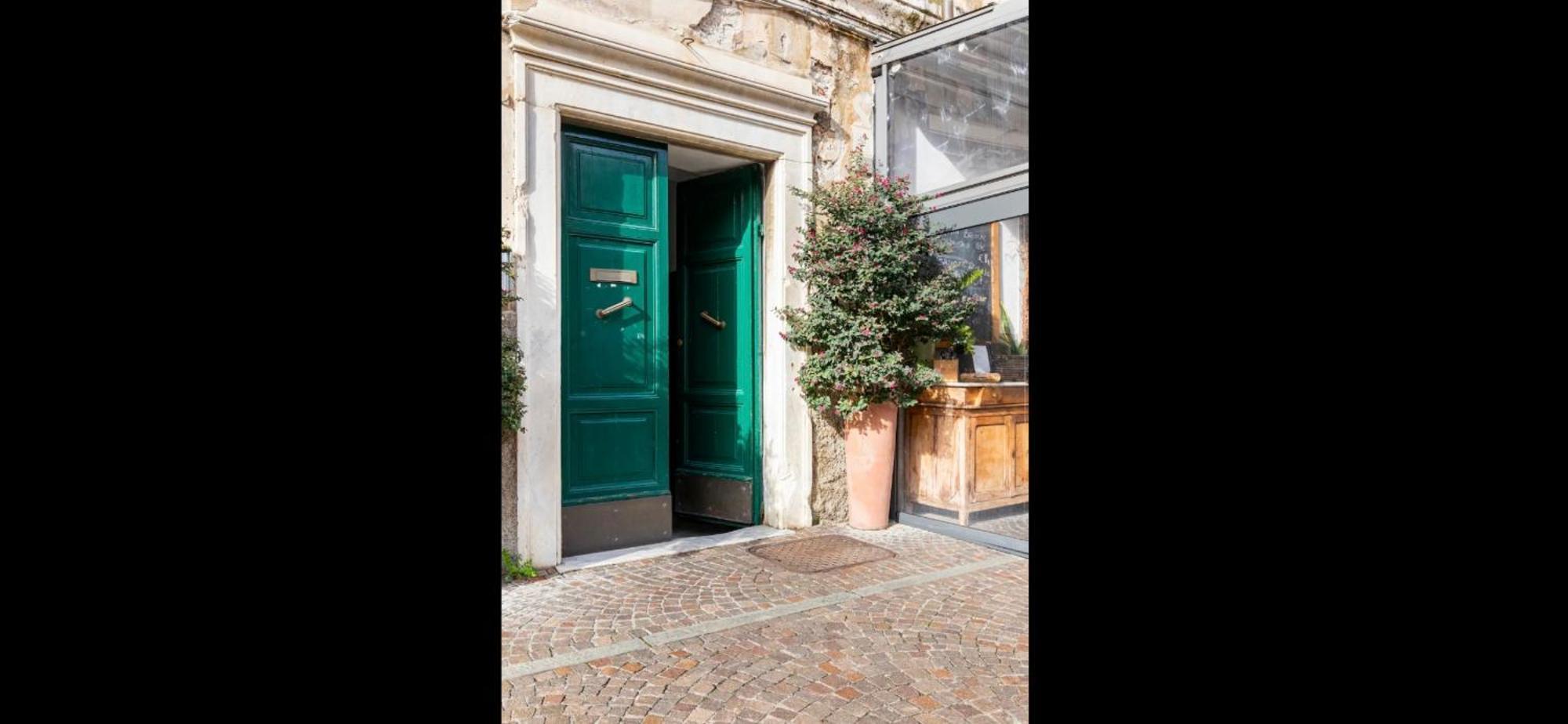 Апартаменты Cocoon, Atypical Flat In Historic Center & Breakfast Сарцана Экстерьер фото